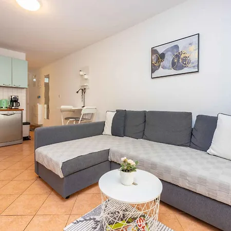 Beachfront In 45060 Apartamento *