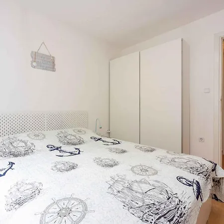 Beachfront In 45060 Apartamento *