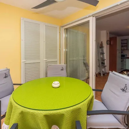 Apartamento Beachfront In 45060